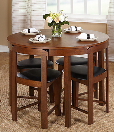 round dinner table